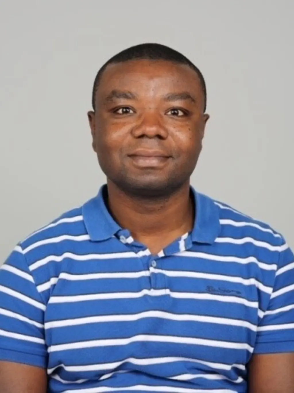 Dennis Sarfo-Asante Headshot